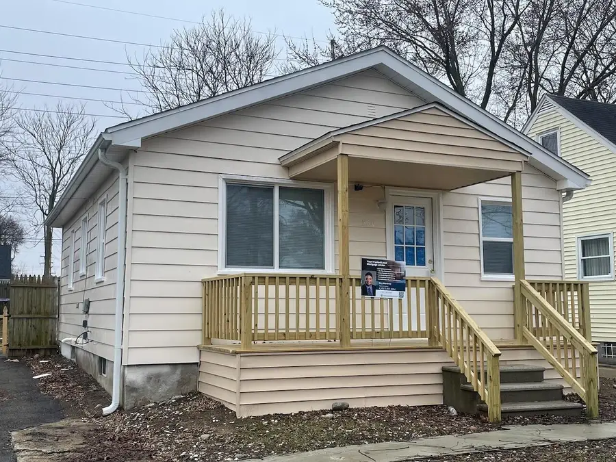 530 Mckeighan Avenue, Flint, MI 48507 - #2