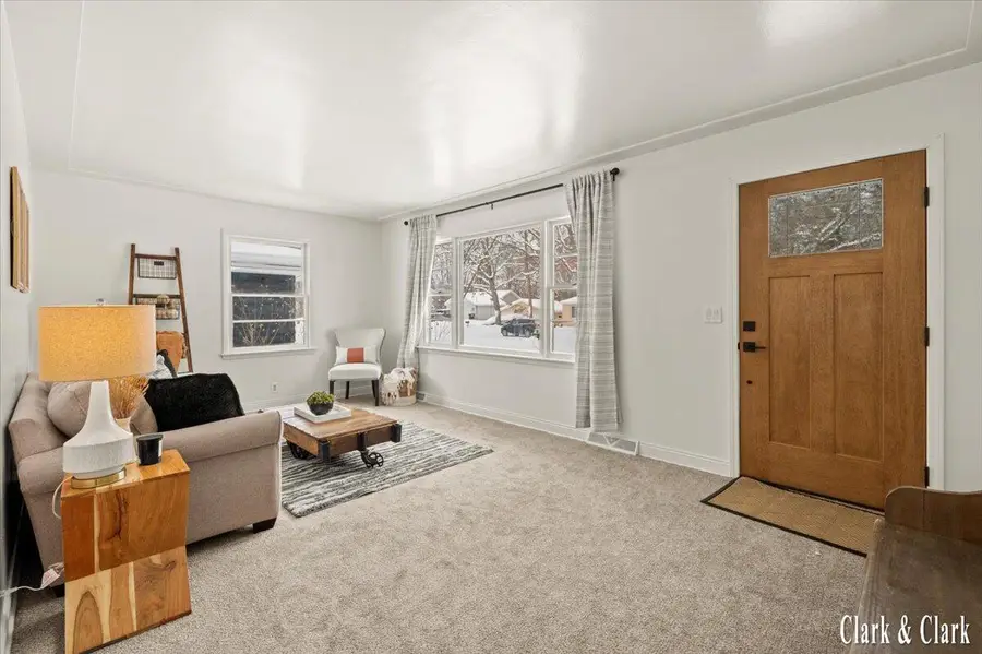 3958 Oak Valley Avenue Sw, Wyoming, MI 49519 - #3