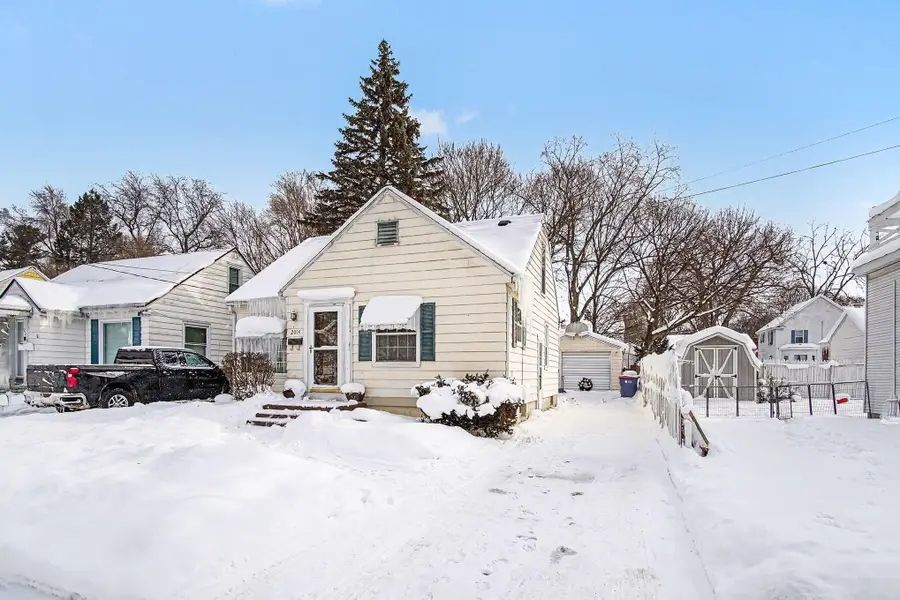 2014 Duiker Avenue Ne, Grand Rapids, MI 49505 - Image #2