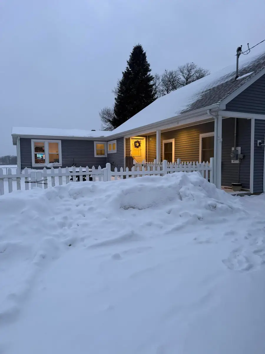 11178 E Shore Drive, Delton, MI 49046 - #3