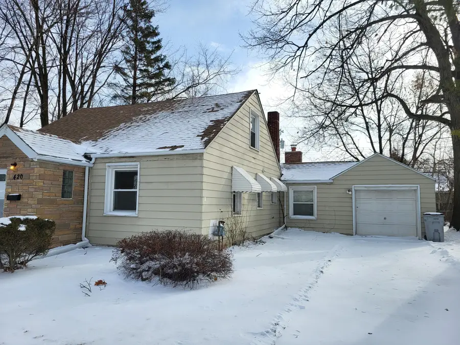 420 E Meyers Avenue, Hazel Park, MI 48030 - #2