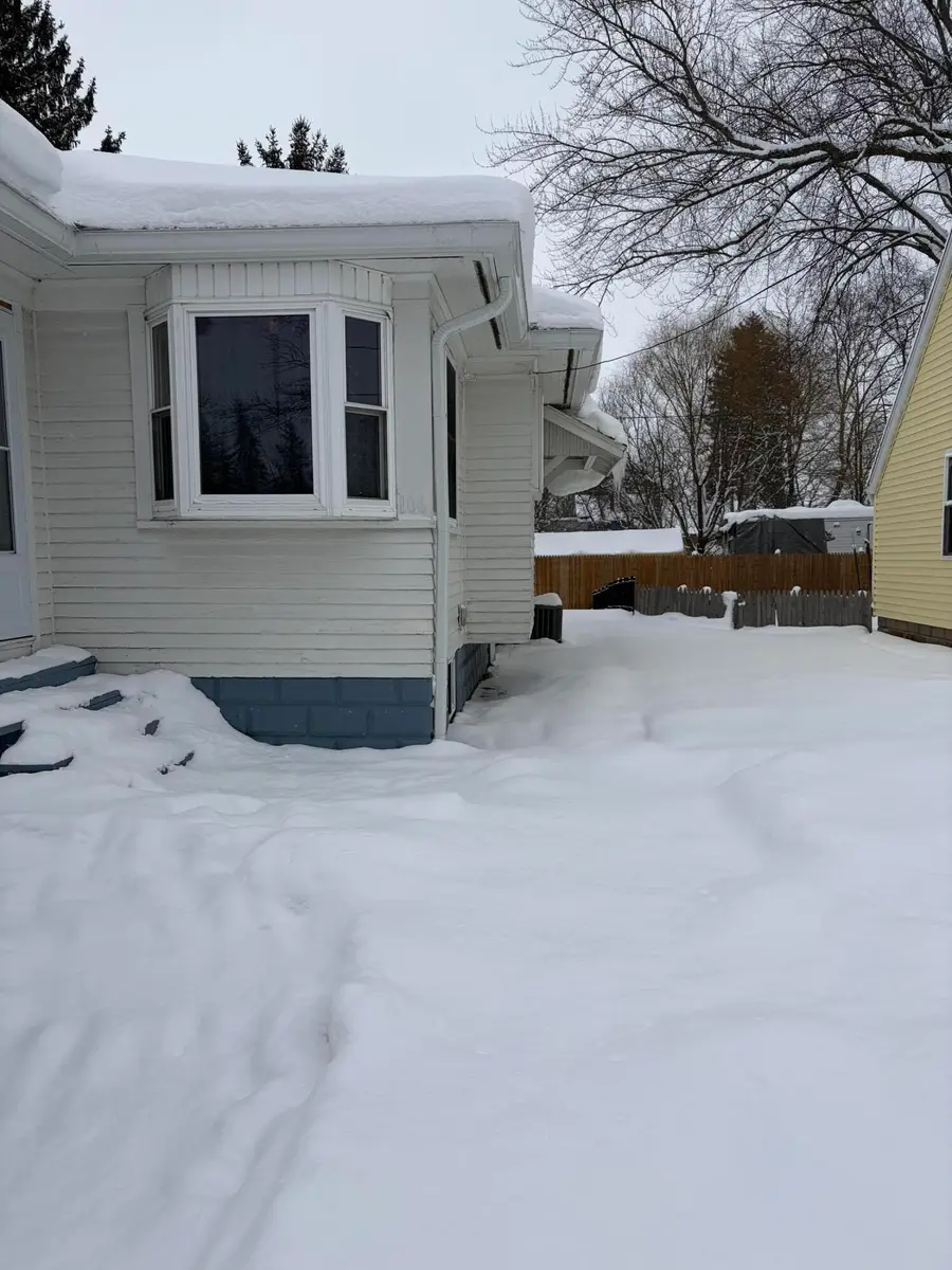 106 N Reinberg Avenue, Scottville, MI 49454 - Image #3