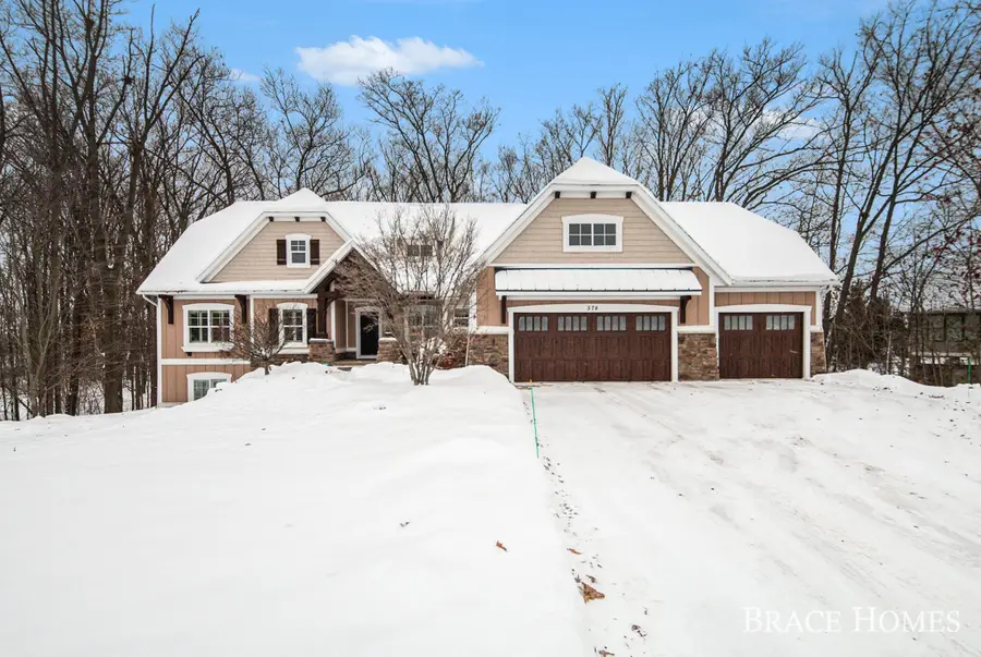 578 Stonehenge Drive Sw, Grandville, MI 49418 - #3