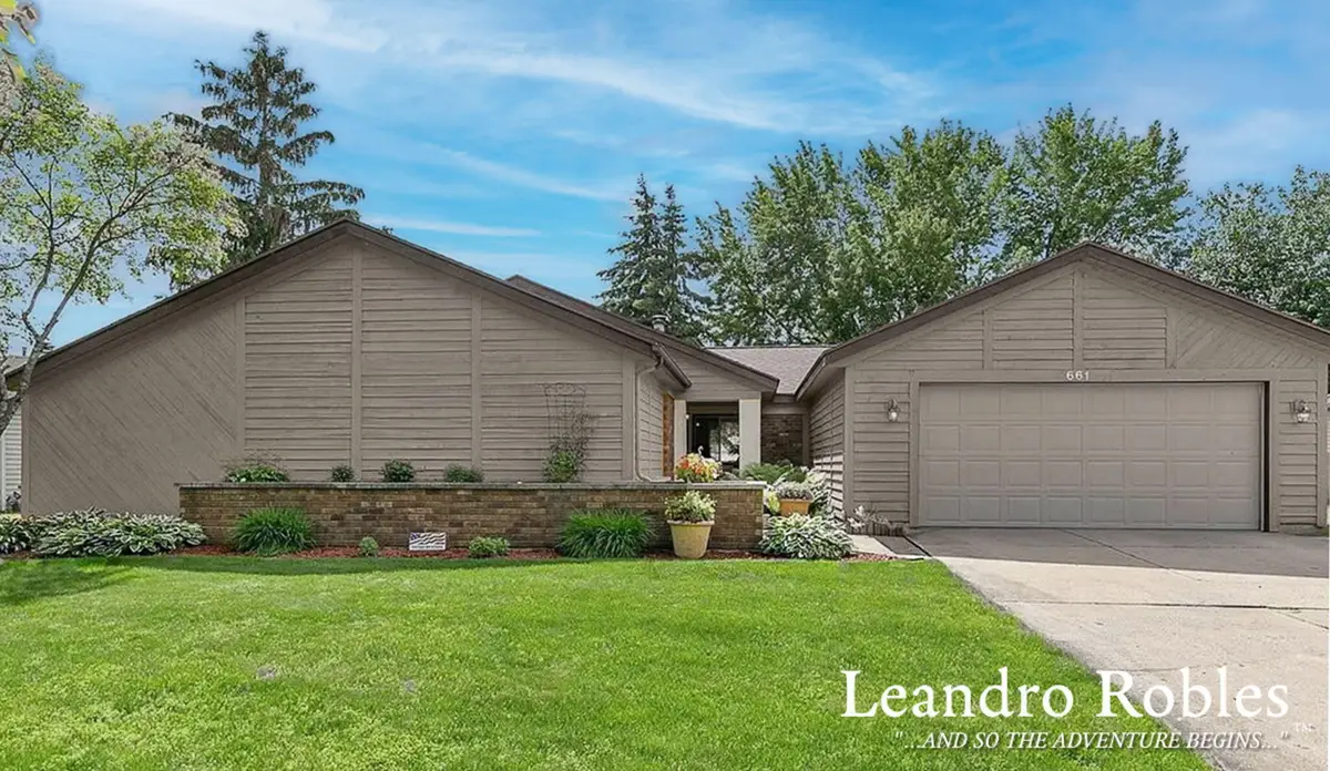 661 Twin Lakes Drive Ne, Grand Rapids, MI 49525 - Image #1
