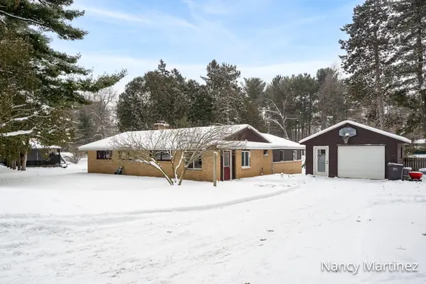 1301 Waukazoo Street, Hastings, MI 49058