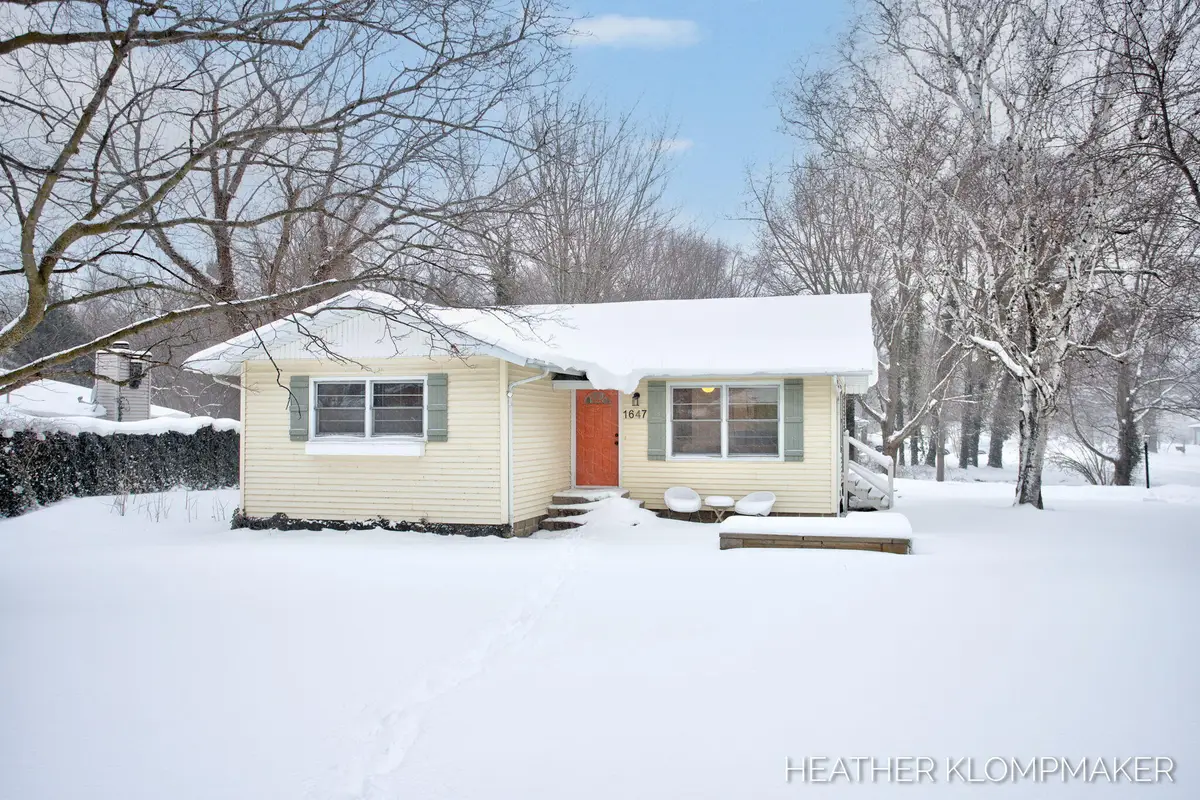 1647 W Lakewood Boulevard, Holland, MI 49424 - Image #1