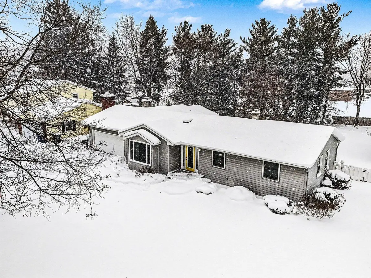3720 Middlebury Drive, Kalamazoo, MI 49006 - Image #1