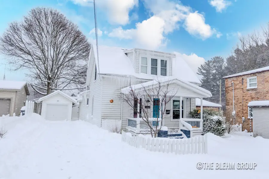 908 Superior Street, South Haven, MI 49090 - Image #2