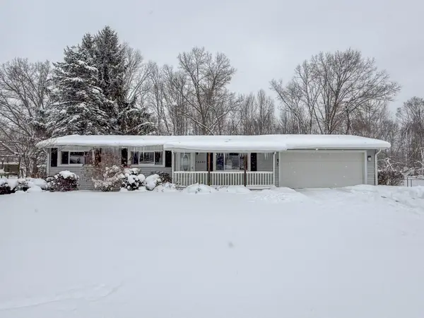 28860 Sarabyn Street, Dowagiac, MI 49047