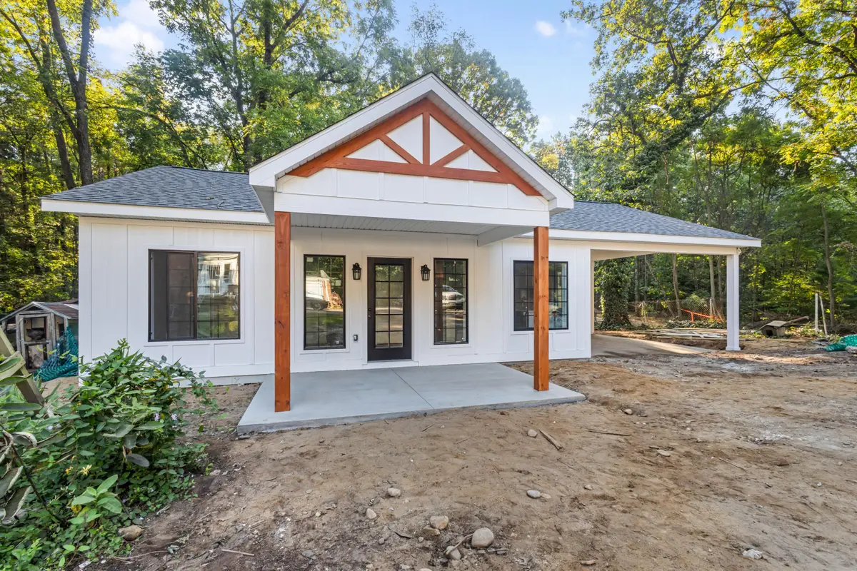 410 W G Avenue W, Kalamazoo, MI 49004 - Image #1