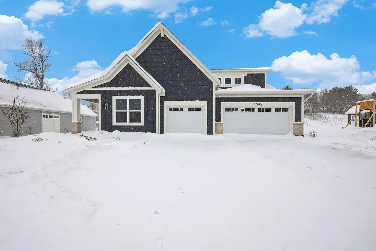 4692 Knapp Bluff Drive Ne, Grand Rapids, MI 49525 - #1