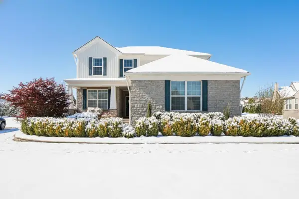 29651 Autumn Gold Drive, New Hudson, MI 48165