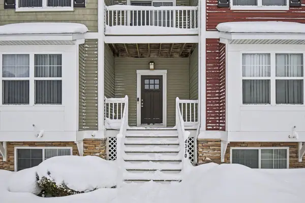 4310 St Annes Avenue Se, Kentwood, MI 49512