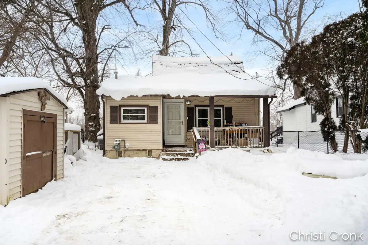 3779 Willow Drive Ne, Grand Rapids, MI 49525 - Image #1