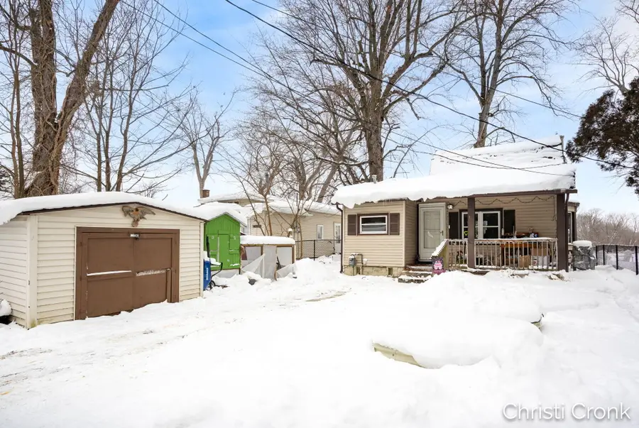 3779 Willow Drive Ne, Grand Rapids, MI 49525 - Image #2