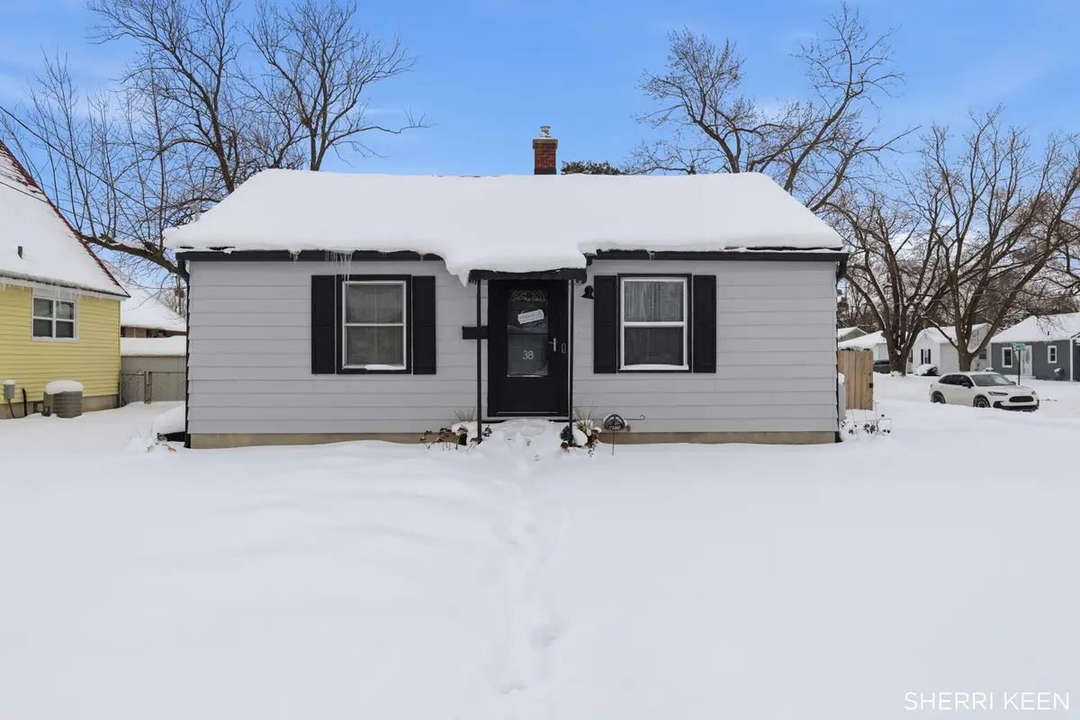 38 Leroy Street Sw, Grand Rapids, MI 49548 - Image #1