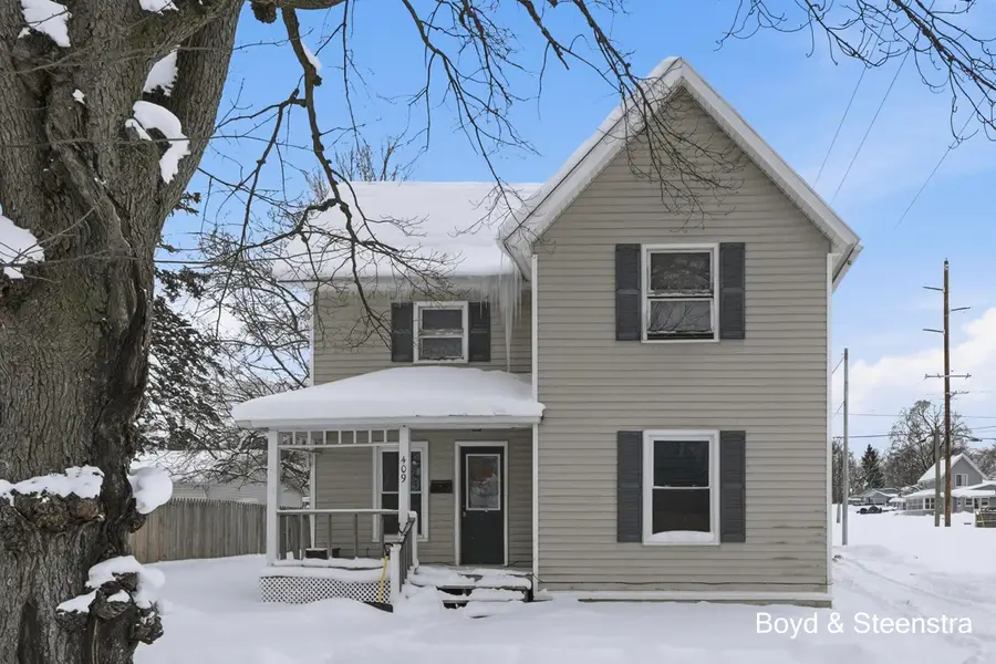 409 W Maple Street, Wayland, MI 49348 - #2