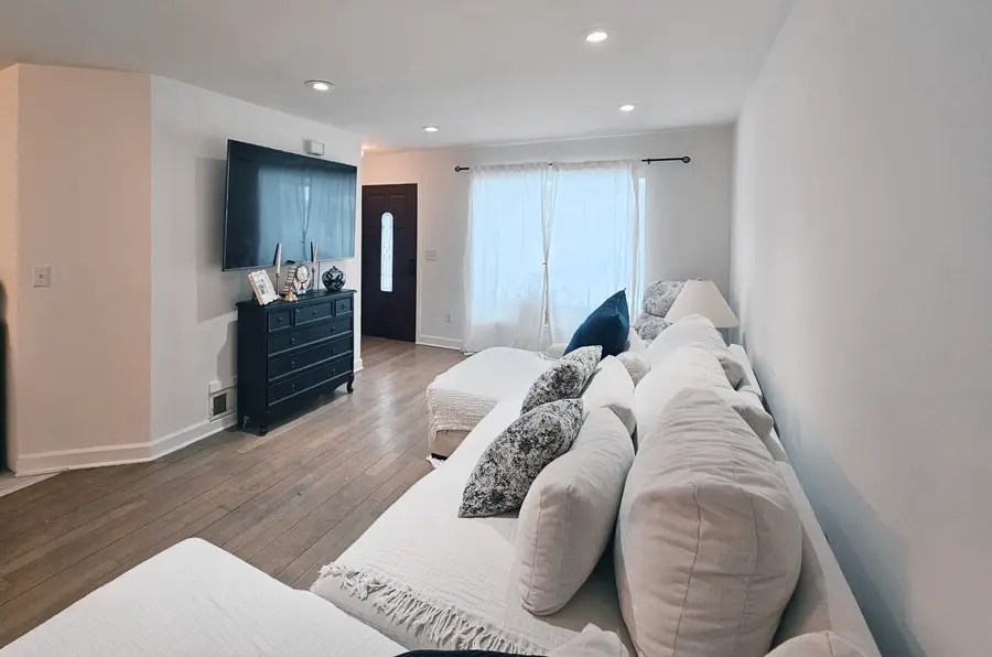 5346 Clippert Street, Dearborn Heights, MI 48125 - Image #3