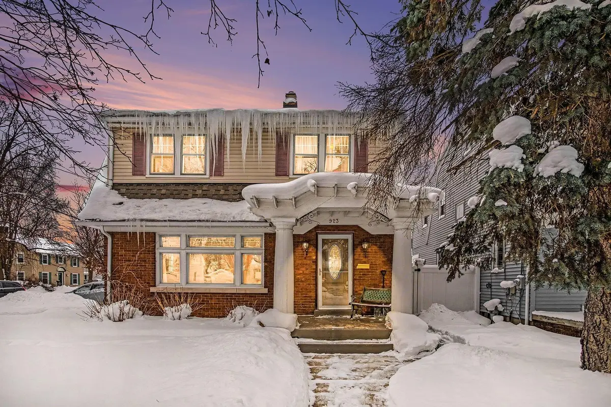 923 Myrtle Street Nw, Grand Rapids, MI 49504 - Image #1