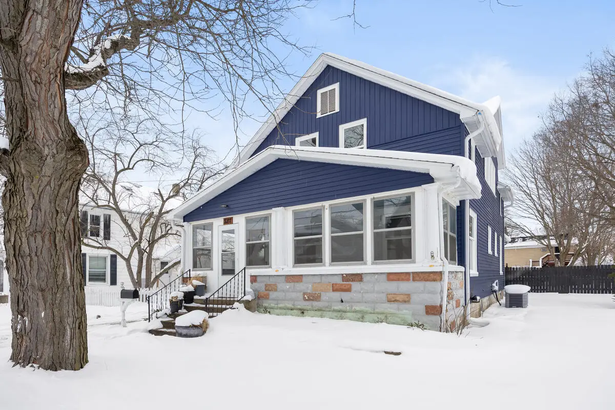 517 Elm Street Se, Lowell, MI 49331 - Image #1