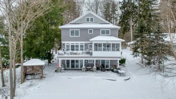 5160 Merriman Road, Jackson, MI 49201