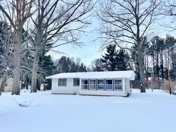 19224 Glendale Circle, Spring Lake, MI 49456