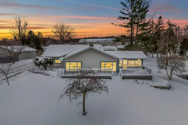 2440 Steamburg Road, Hillsdale, MI 49242