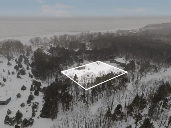 17210 Beachview Drive, West Olive, MI 49460