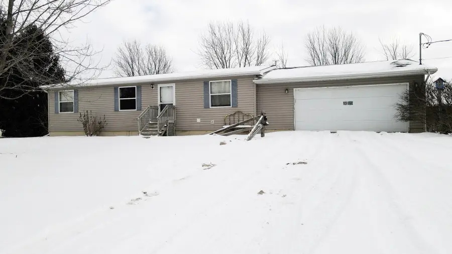 2598 Wildcat Road, Saint Johns, MI 48879 - Image #2