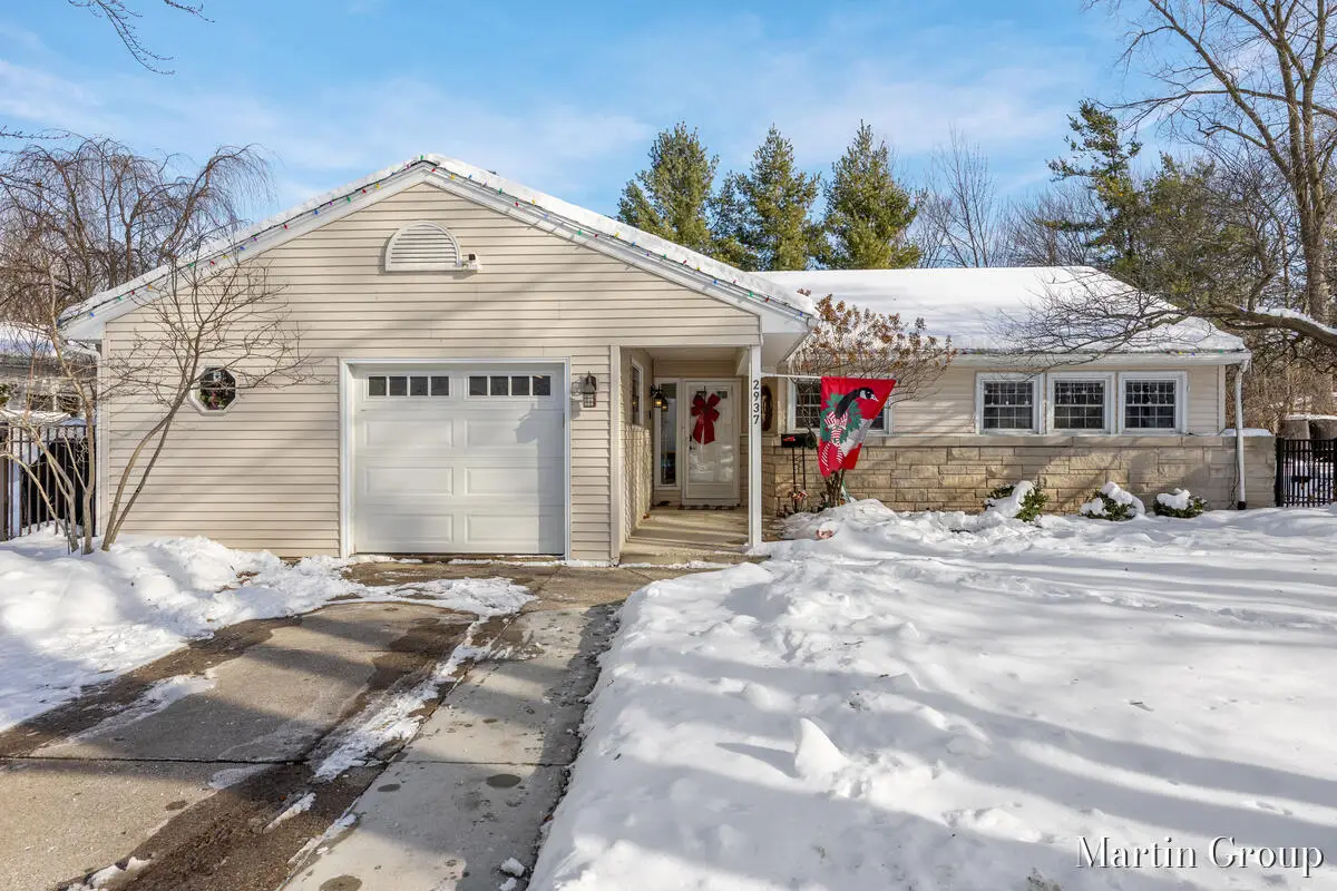 2937 Lake Drive Se, Grand Rapids, MI 49506 - Image #1