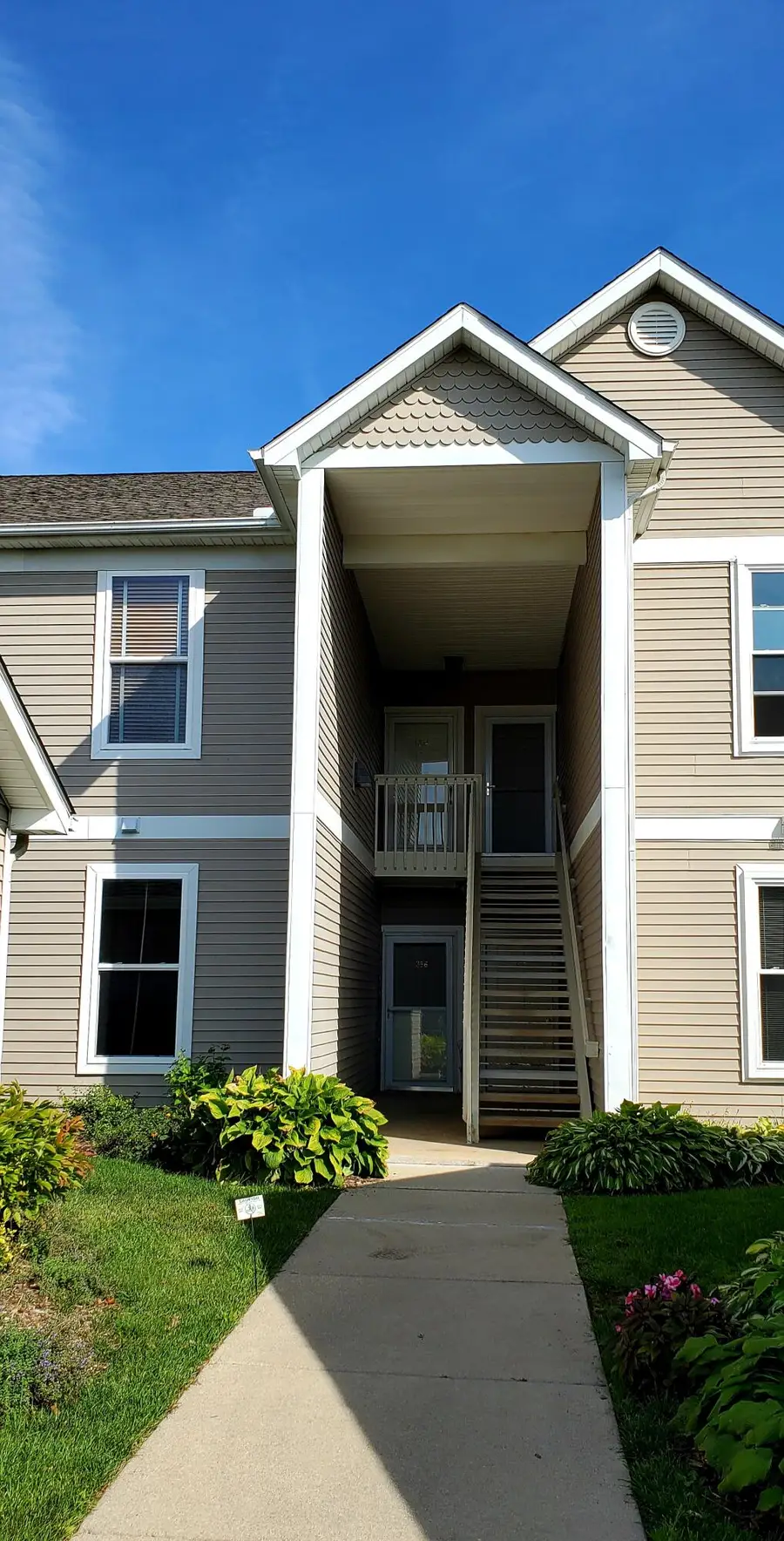 1354 Fox Pointe Circle, Ann Arbor, MI 48108 - #3