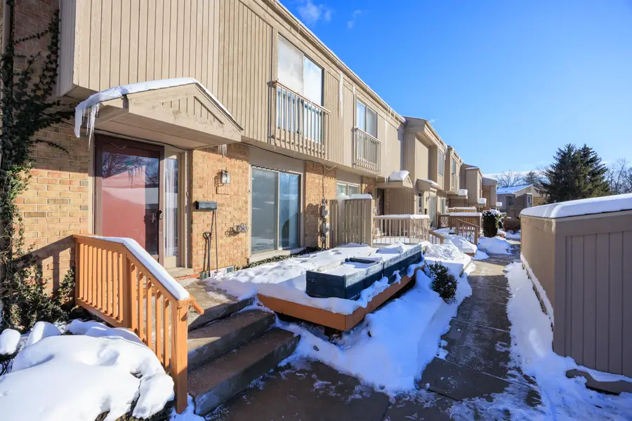 1468 Oakbrook East Drive, Rochester Hills, MI 48307 - Image #2