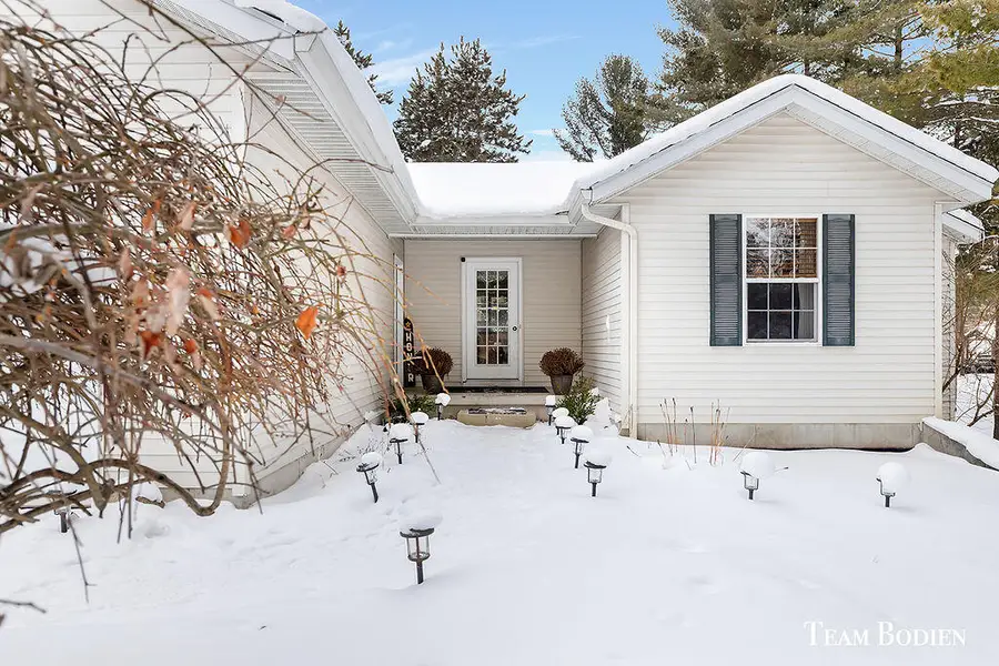 7302 High Timber Drive, Greenville, MI 48838 - #2