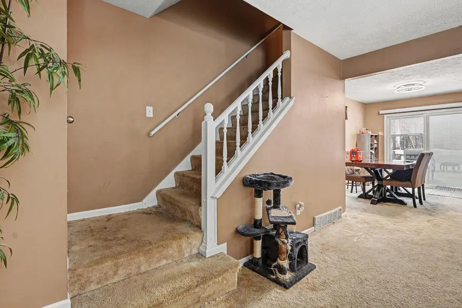 46574 33rd Street, Paw Paw, MI 49079 - #2