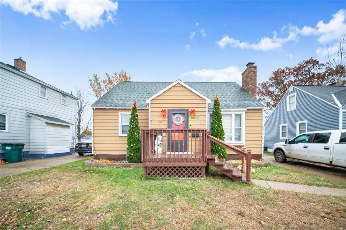 2690 Pinehurst Road, Norton Shores, MI 49441 - #1