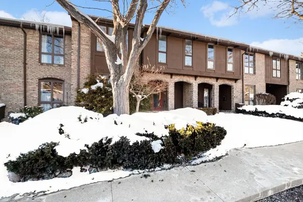 654 Greenhills Drive, Ann Arbor, MI 48105