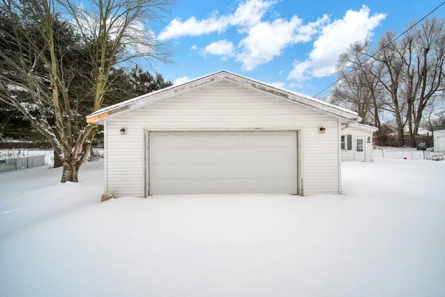 108 Bagg Avenue, Jackson, MI 49203 - #2