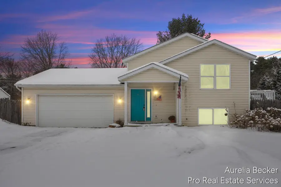 12411 14 Mile Road Ne, Greenville, MI 48838 - #2