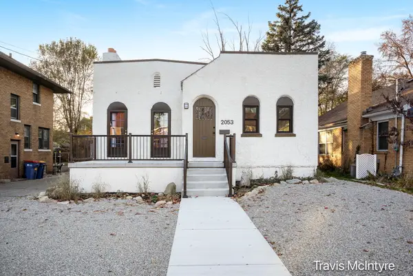 2053 Paris Avenue Se, Grand Rapids, MI 49505