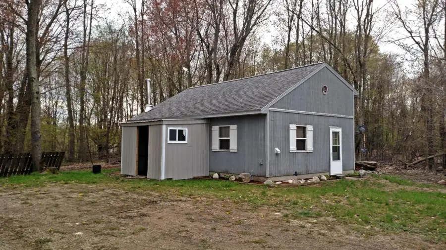 5525 N Comstock Avenue, Hesperia, MI 49421 - #2