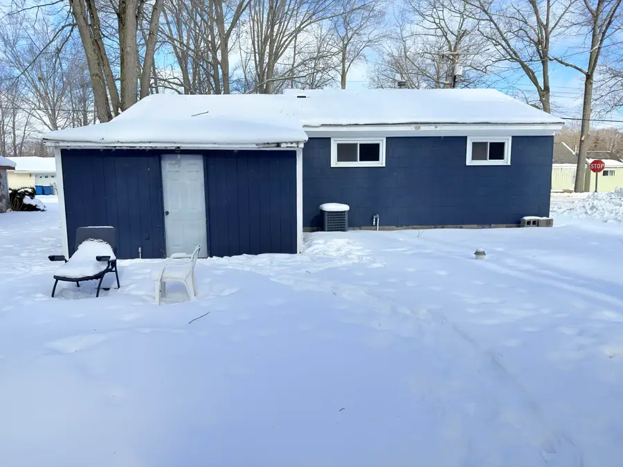 201 Beechwood Avenue, Houghton Lake, MI 48629 - #2