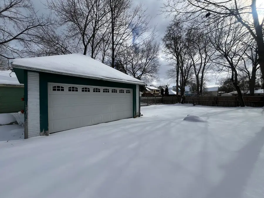 709 Griswold Street, Jackson, MI 49203 - #3