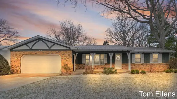 2111 Timberlane Drive, Jenison, MI 49428