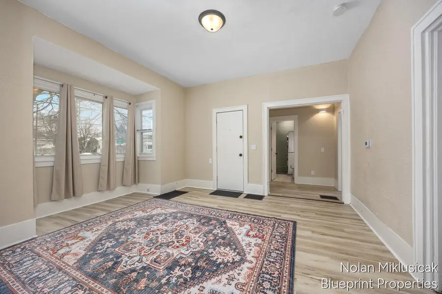 700 Broadway Avenue Nw, Grand Rapids, MI 49504 - #3