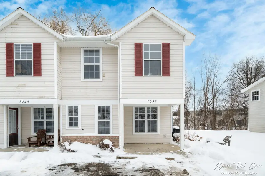 7032 S Cannon Place Drive Ne #28, Rockford, MI 49341 - #3