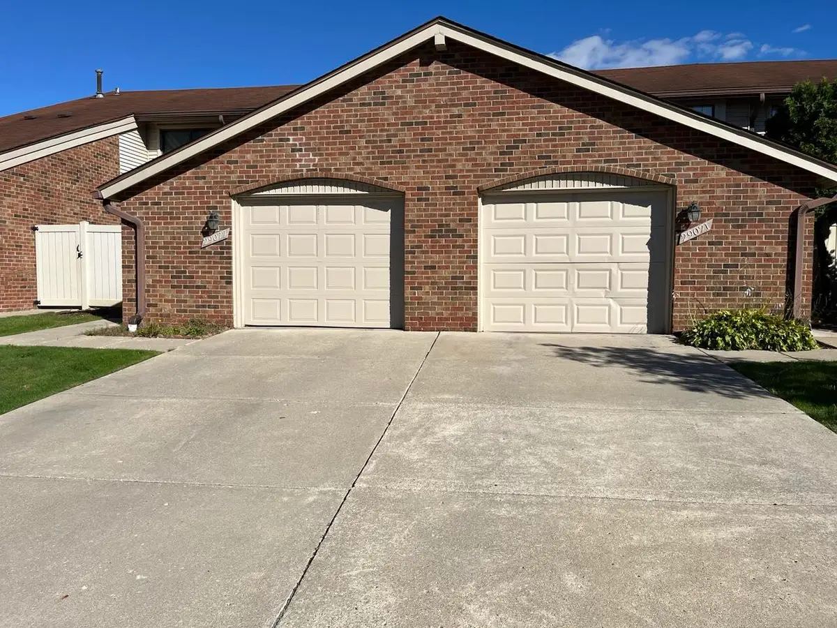 29077 Tiffany Drive W, Southfield, MI 48034 - #1