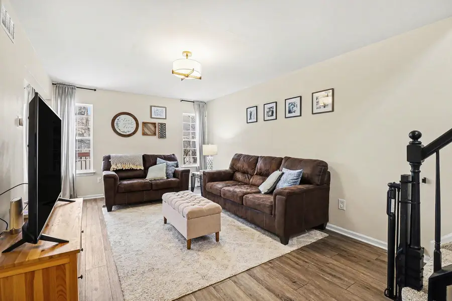 4275 Hunters Circle W, Canton, MI 48188 - #2