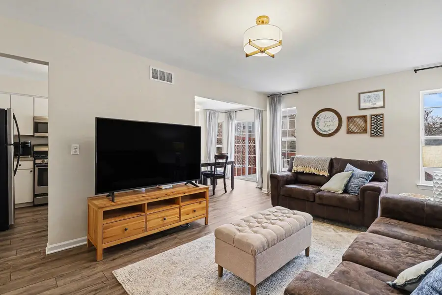 4275 Hunters Circle W, Canton, MI 48188 - #3