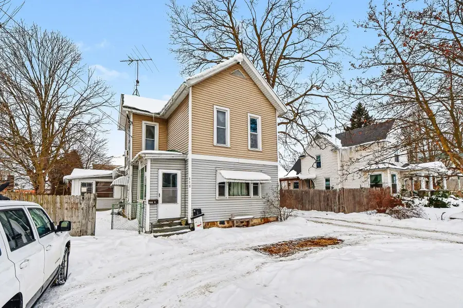118 N Hudson Street Se, Lowell, MI 49331 - #3