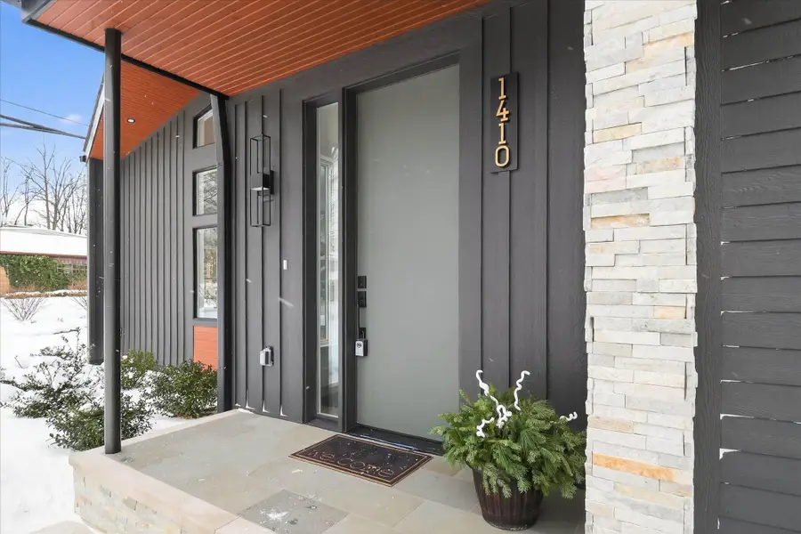 1410 Kearney Road, Ann Arbor, MI 48104 - #2